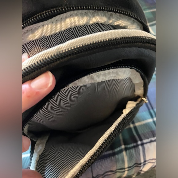 Black shoulder purse - Picture 3 of 8